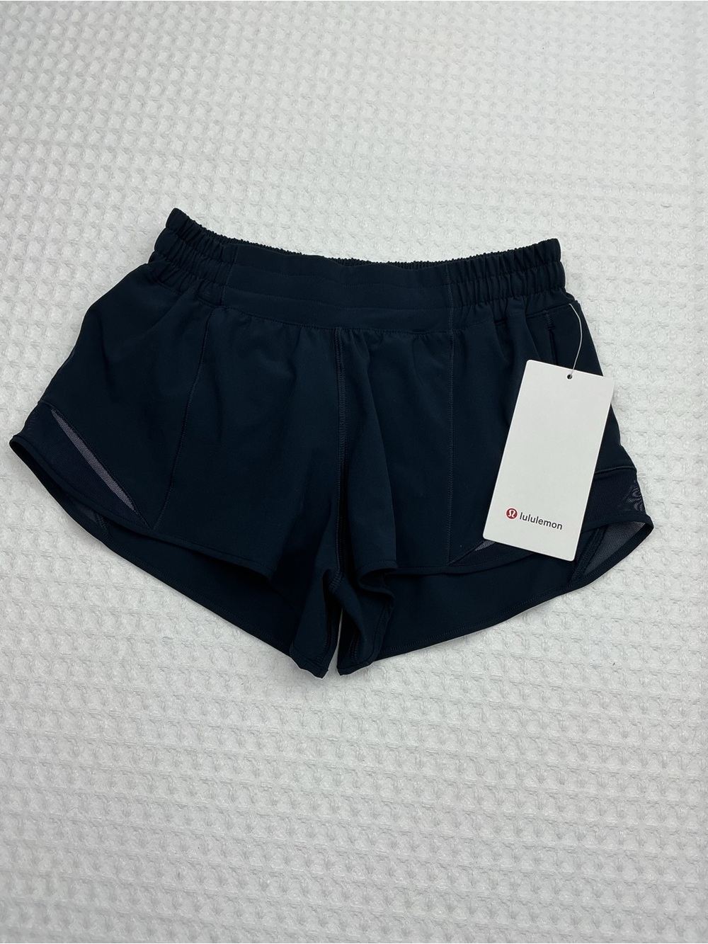 lululemon hotty hot 2.5” lined navy blue